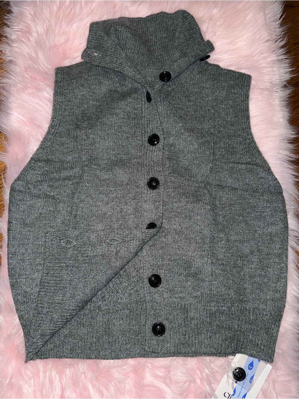 Cider Gray Sleeveless Turtleneck Button-Front Sweater Vest - Picture 3 of 7
